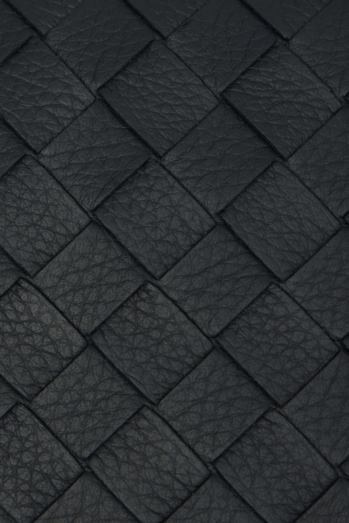 Bottega Veneta - Intrec.15 Gummy Deer - LABELS