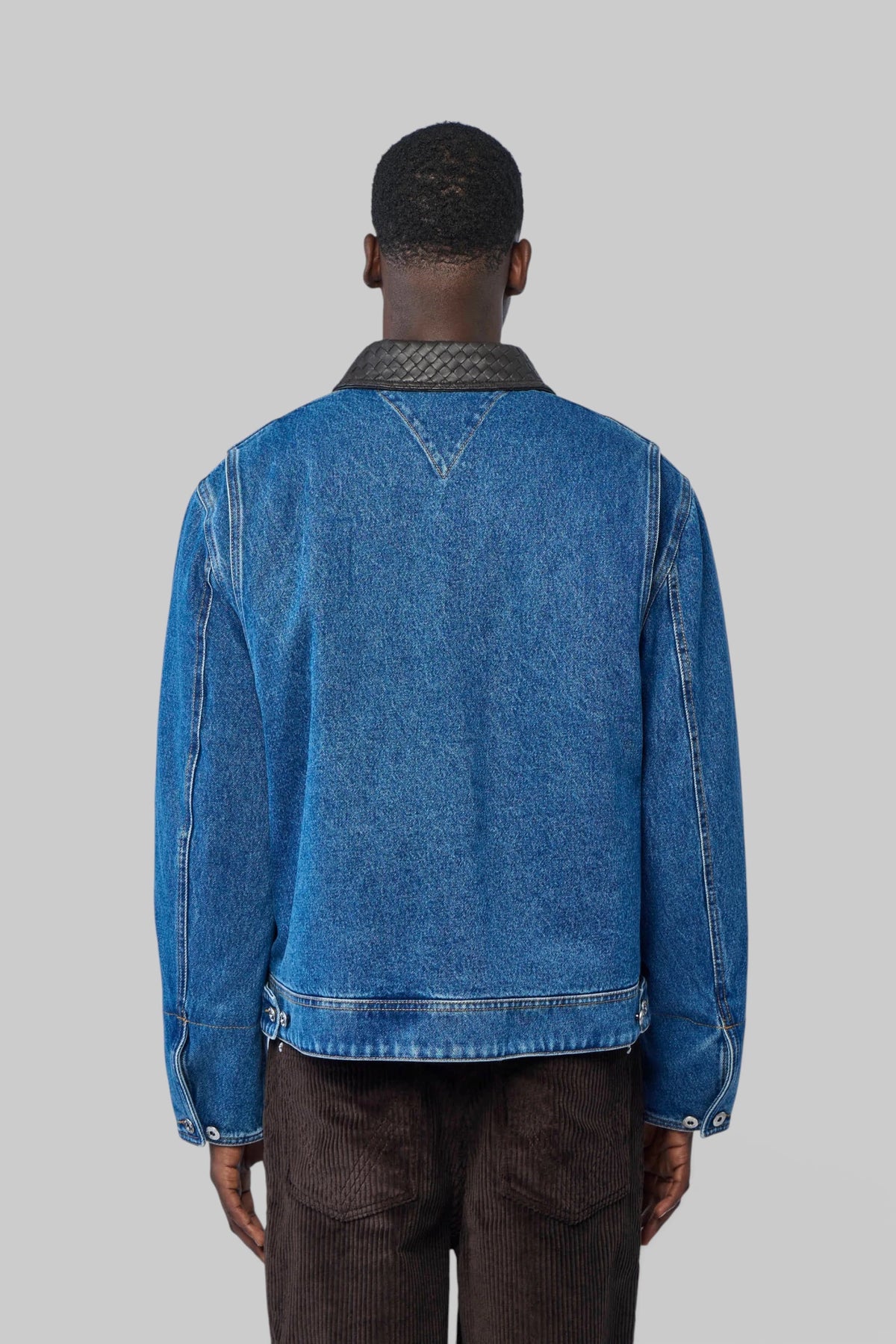 Bottega Veneta - MEDIUM INDIG WASH DENIM JACKET | 873081V6 9P0/4300 | MID BLUE - LABELS
