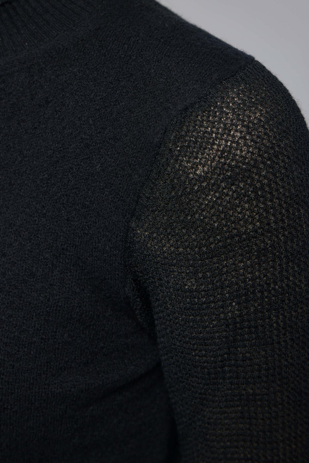 Burberry - 8113584 W25 - ww - uv - 2.1.028 A1189 Black - LABELS