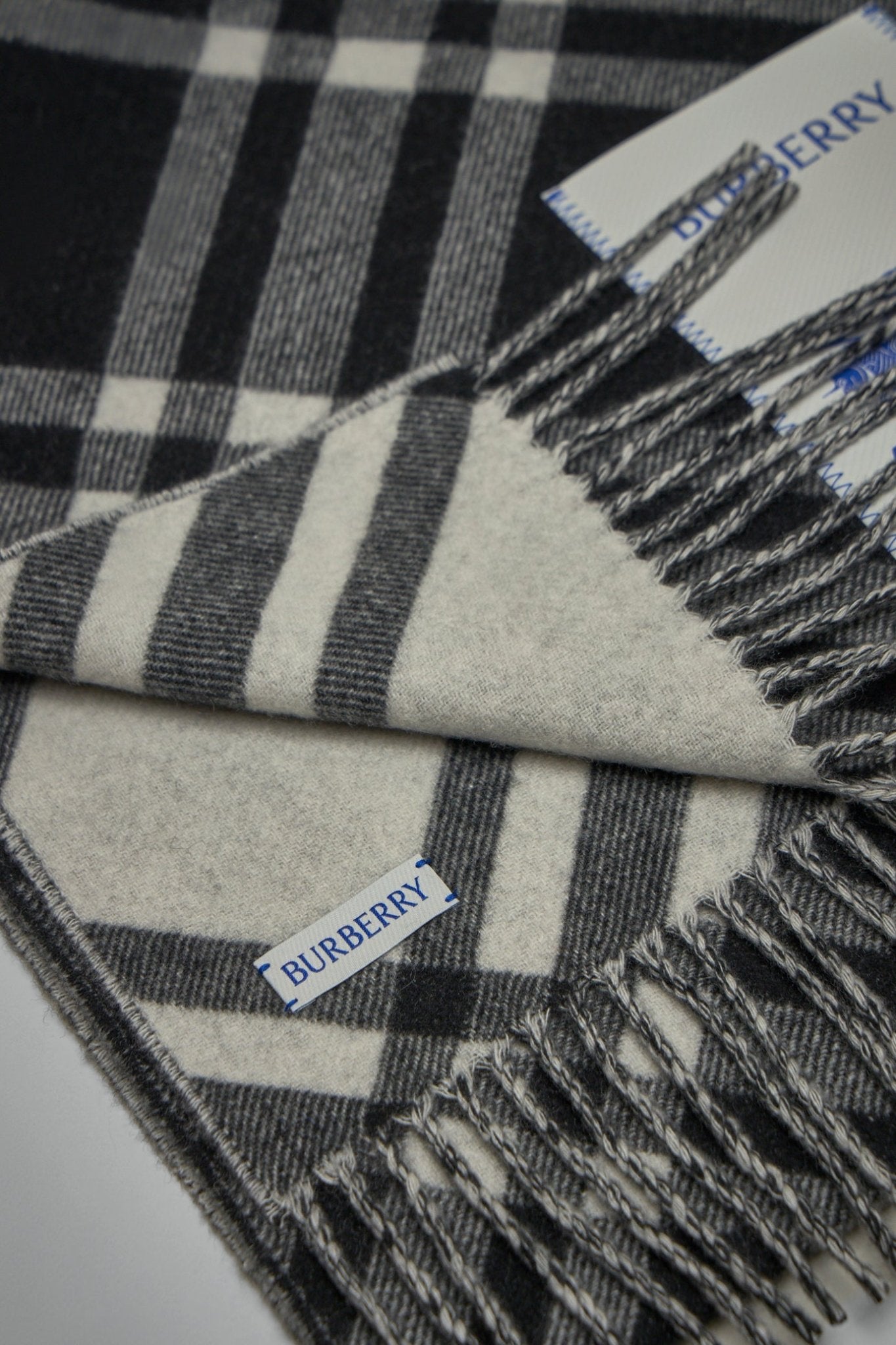 Burberry - Check Cashmere Scarf - LABELS