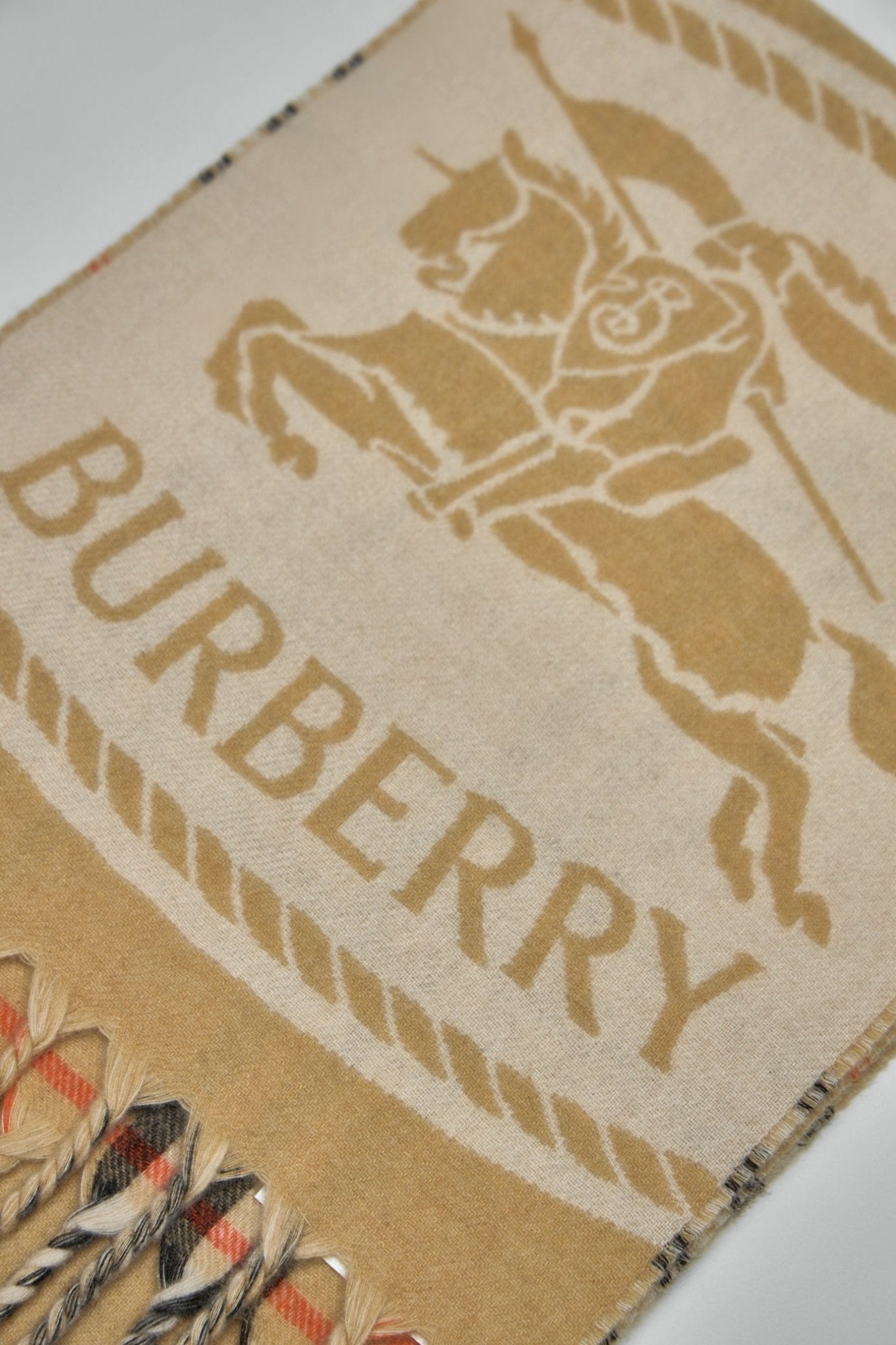 Burberry - Knight Arc Bag - LABELS