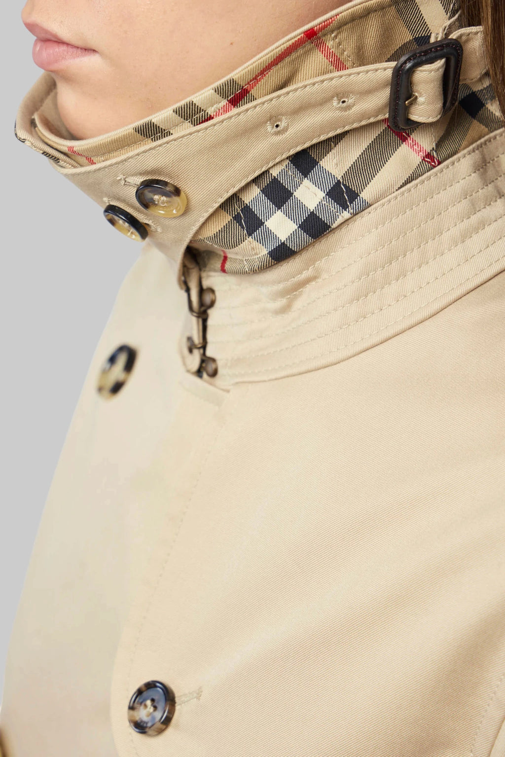 Burberry - Long Gabardine Lakefield Trench Coat - LABELS