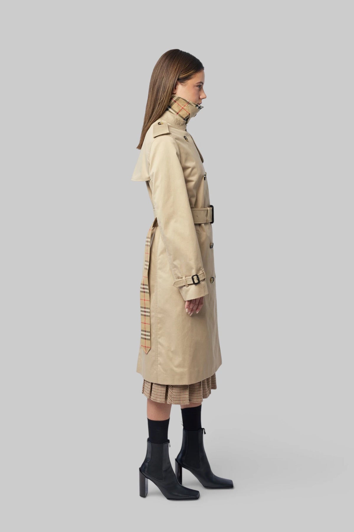 Burberry - Long Gabardine Lakefield Trench Coat - LABELS