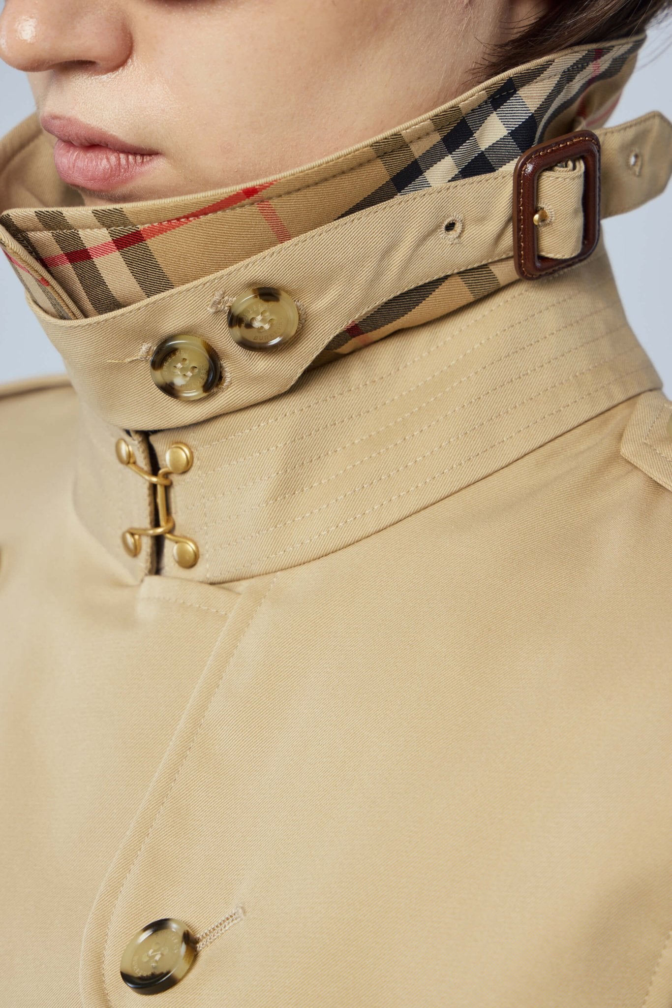 Burberry - Long Kensington Heritage Trench Coat - LABELS