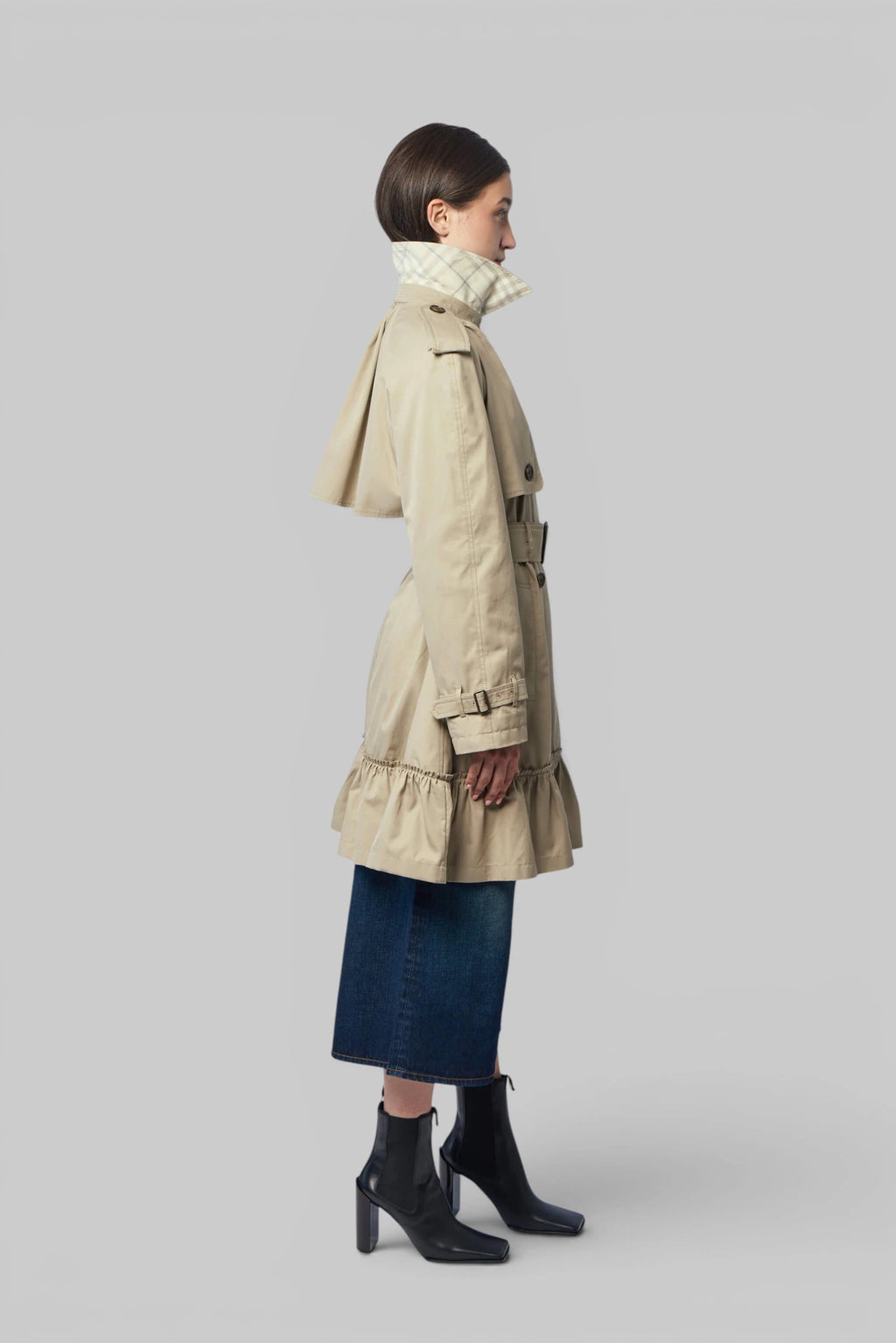 Burberry - Short Gabardine Tillydrine Trench Coat - LABELS