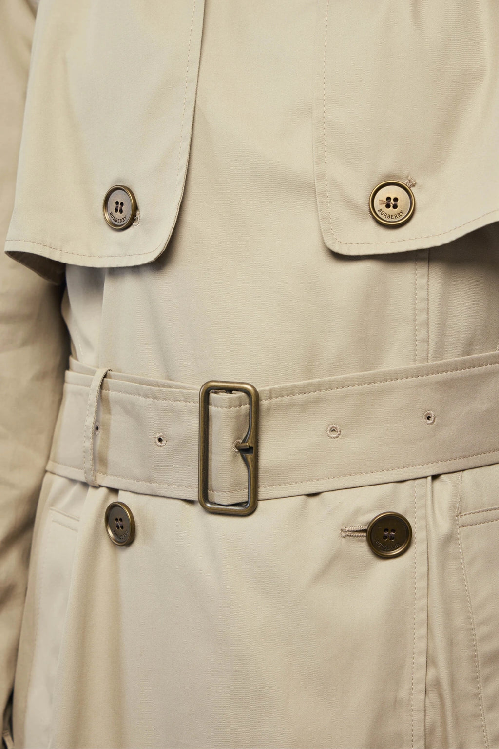 Burberry - Short Gabardine Tillydrine Trench Coat - LABELS