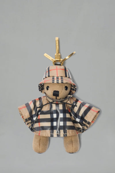 burberry-thomas-raincoat-charm