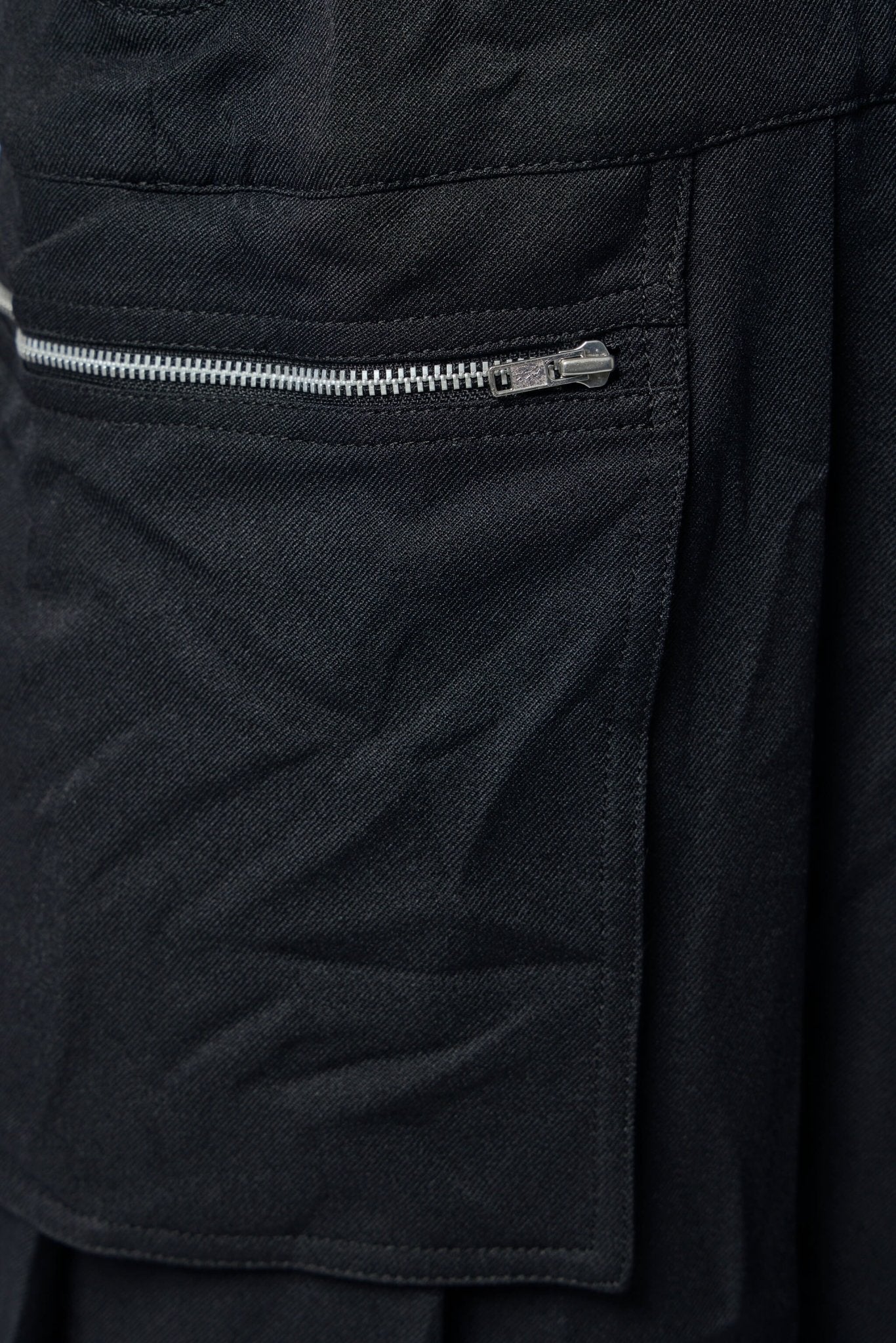 Comme des Garçons BLACK - Unisex J - skirt - LABELS