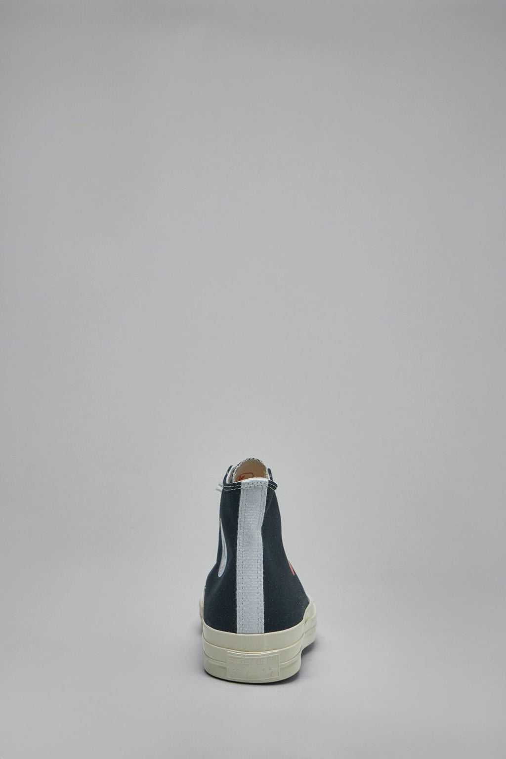 Comme des Garçons PLAY CONVERSE - Hi Top Small Red Heart - LABELS