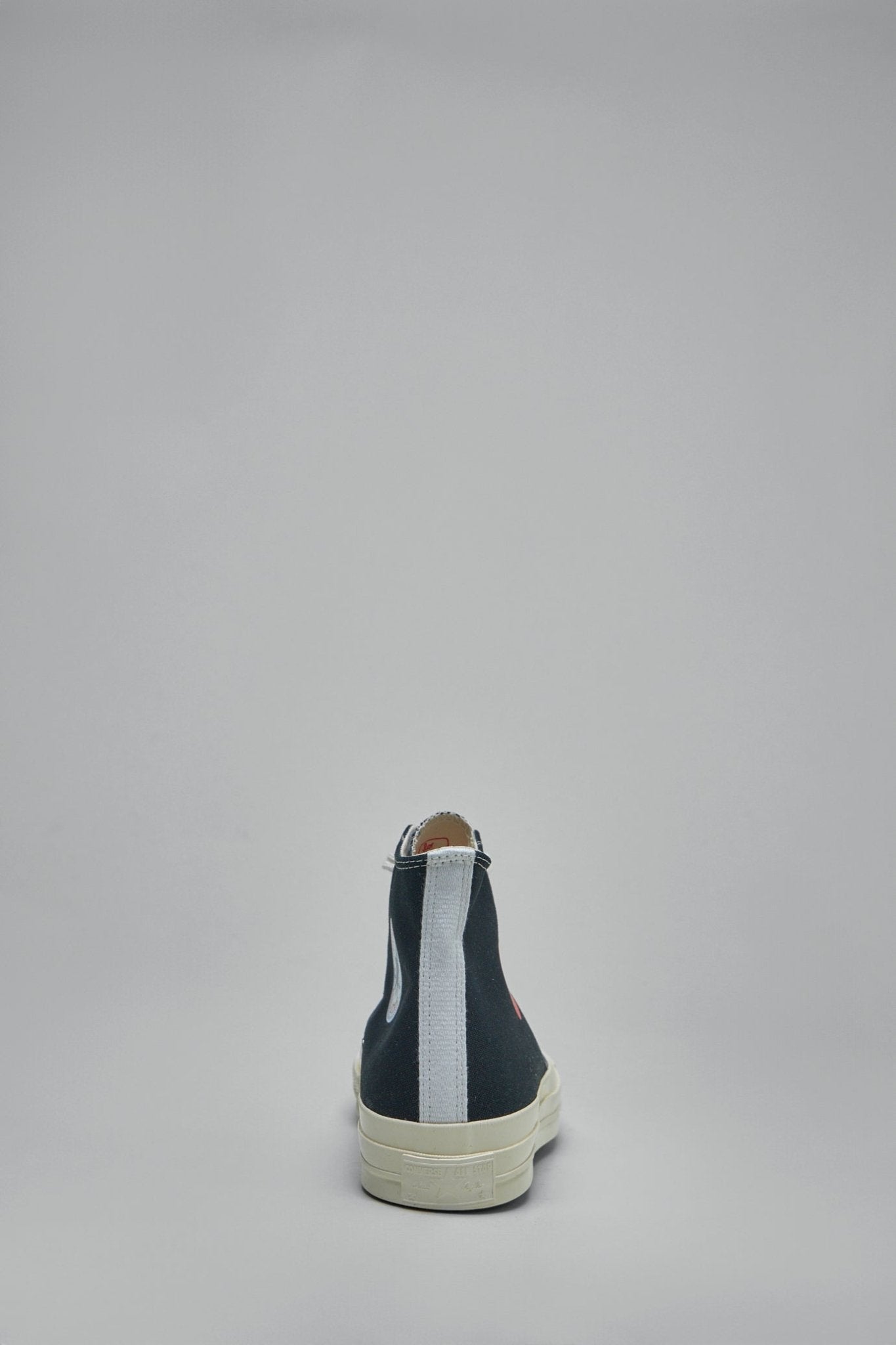 Comme des Garçons PLAY CONVERSE - Hi Top Small Red Heart - LABELS