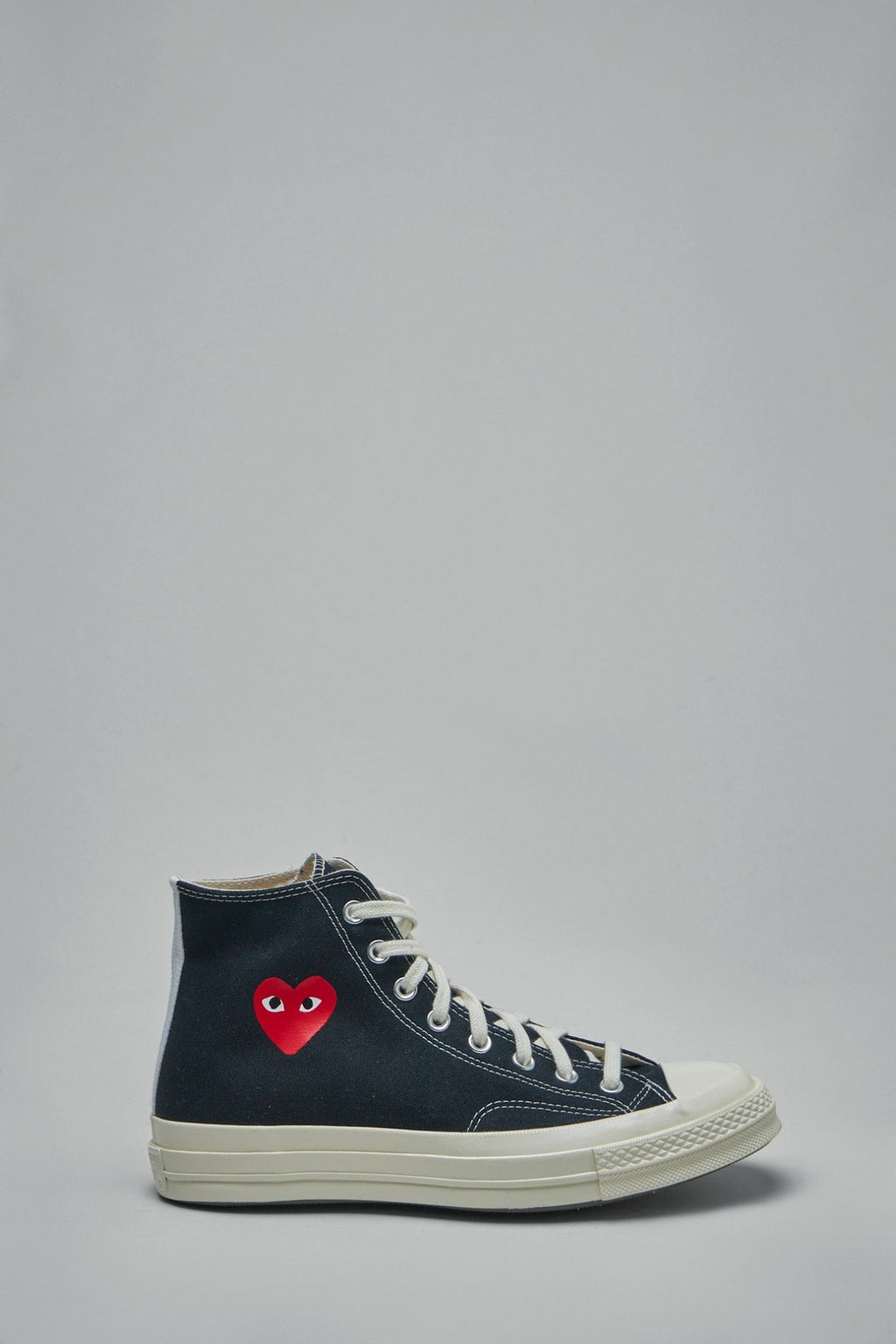 Comme des Garçons PLAY CONVERSE - Hi Top Small Red Heart - LABELS