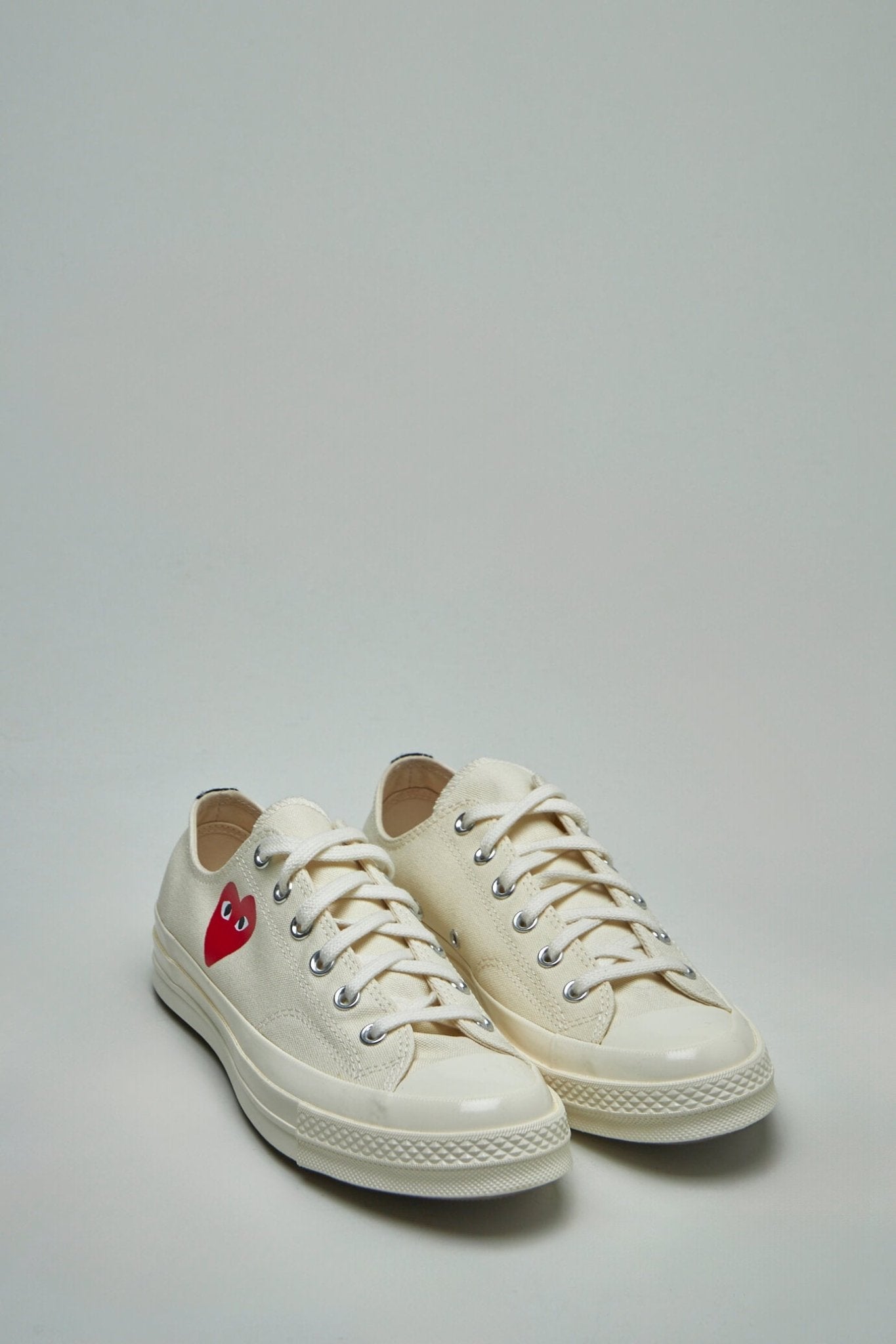 Comme des Garçons PLAY CONVERSE - Low Top Small Red Heart - LABELS