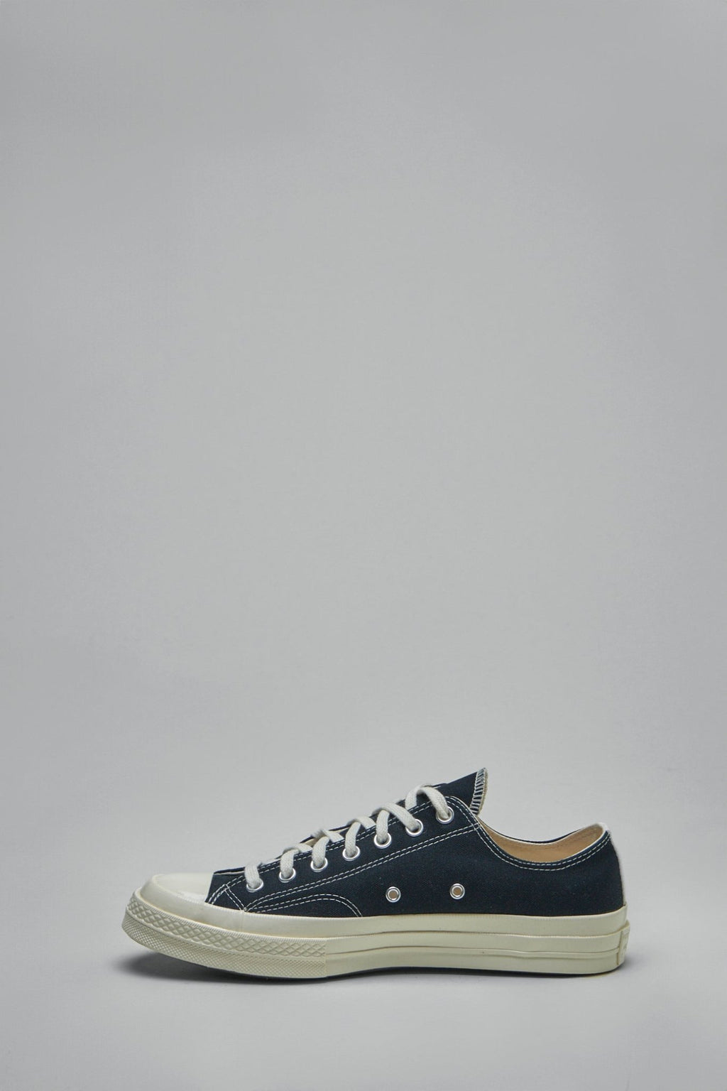 Comme des Garçons PLAY CONVERSE - Low Top Small Red Heart - LABELS