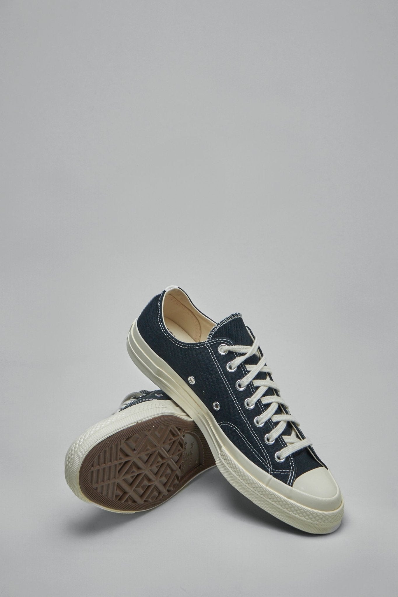 Comme des Garçons PLAY CONVERSE - Low Top Small Red Heart - LABELS