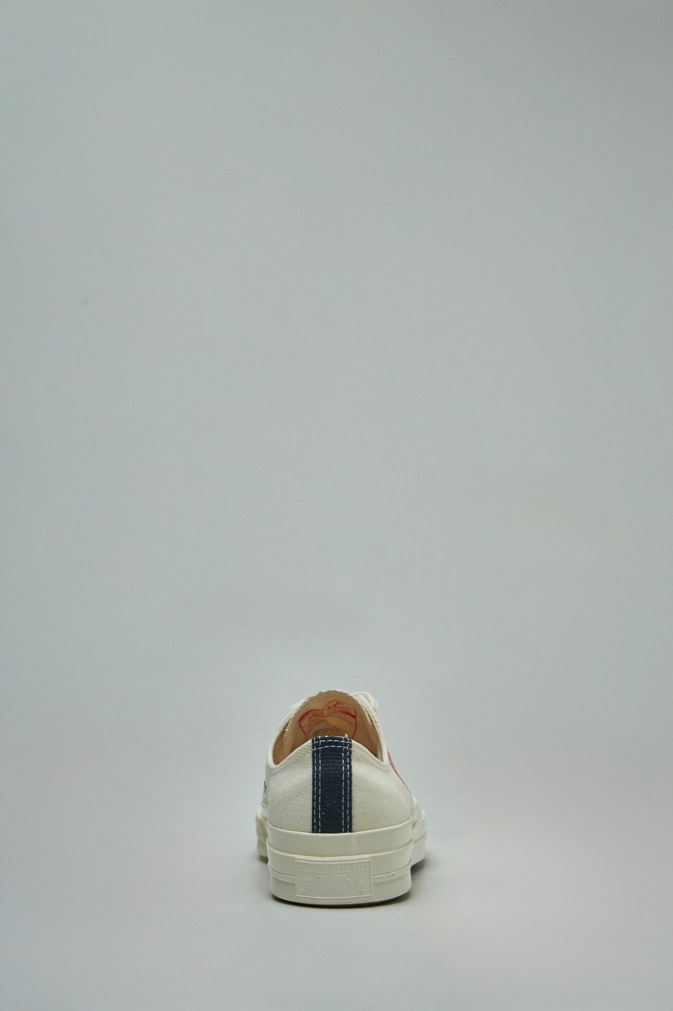 Comme des Garçons PLAY CONVERSE - Low Top Small Red Heart - LABELS