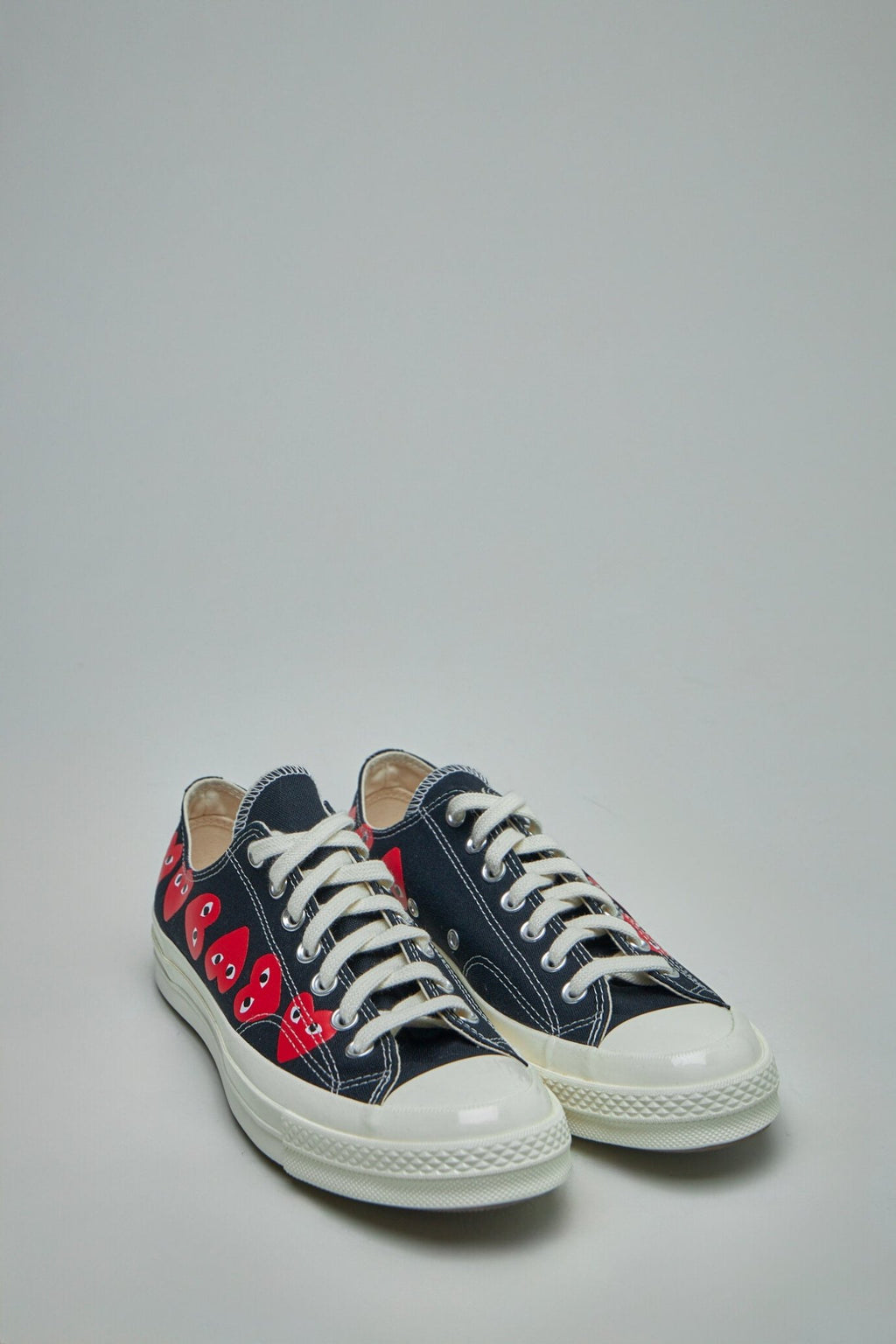 Comme des Garçons PLAY CONVERSE - Multi Heart Low Top - LABELS