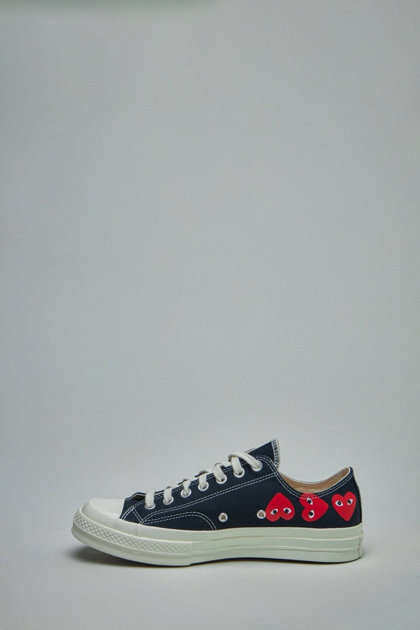 Comme des Garçons PLAY CONVERSE - Multi Heart Low Top - LABELS
