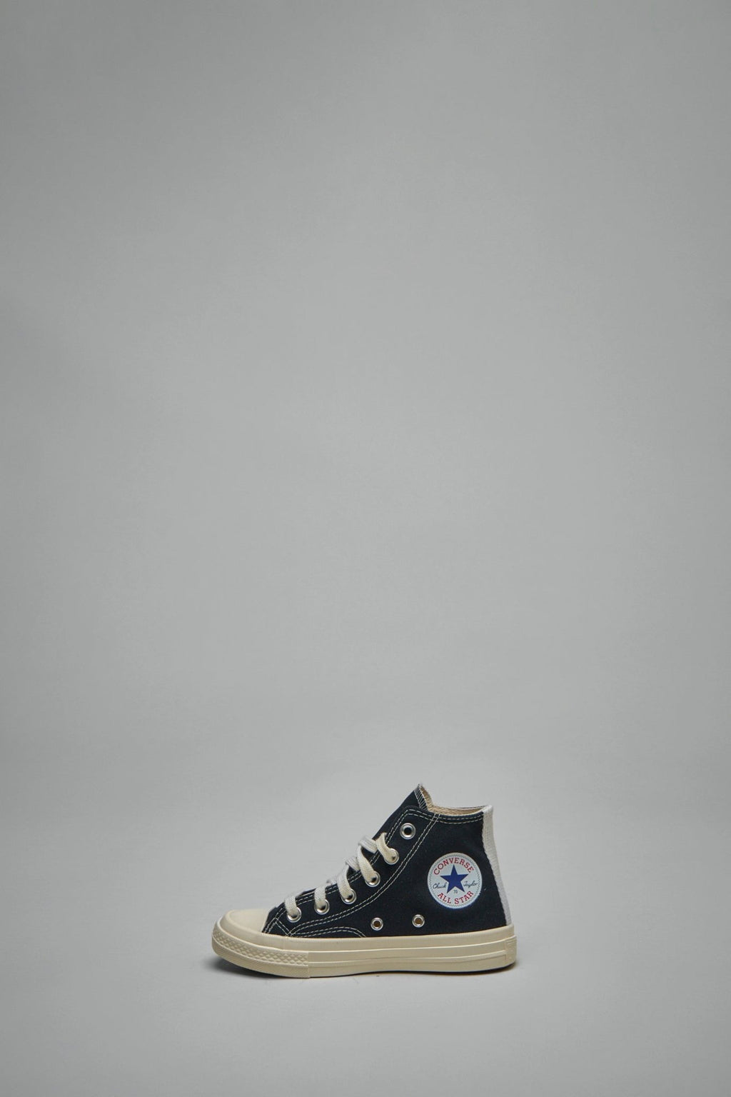 Comme des Garçons PLAY - Small Red Heart Hi Top Kids - LABELS