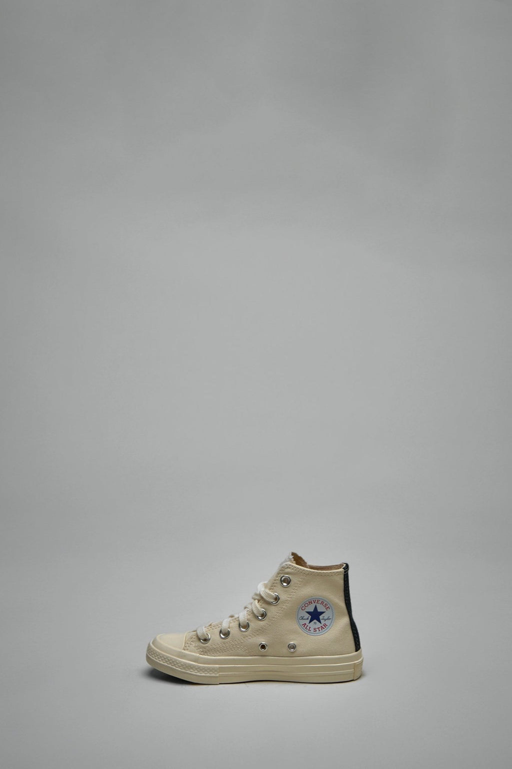 Comme des Garçons PLAY - Small Red Heart Hi Top Kids - LABELS