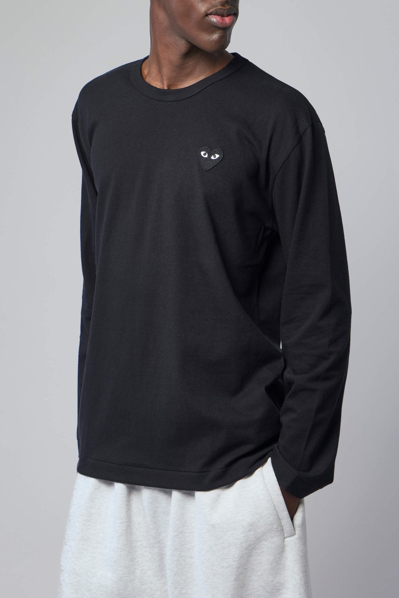 Comme des Garçons PLAY - T-shirt Black Emblem Knit - LABELS