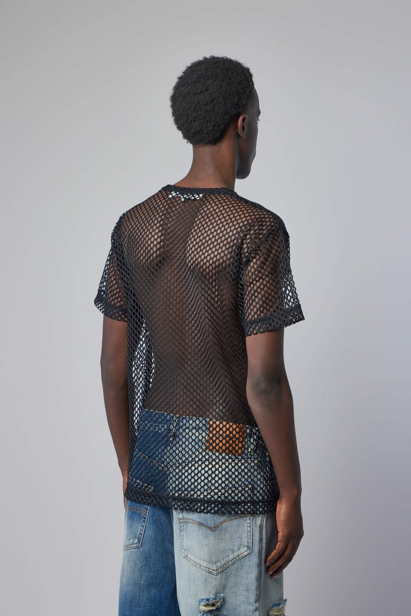 Comme des Garçons PLAY - T-shirt Mesh Large Black Emblem - LABELS