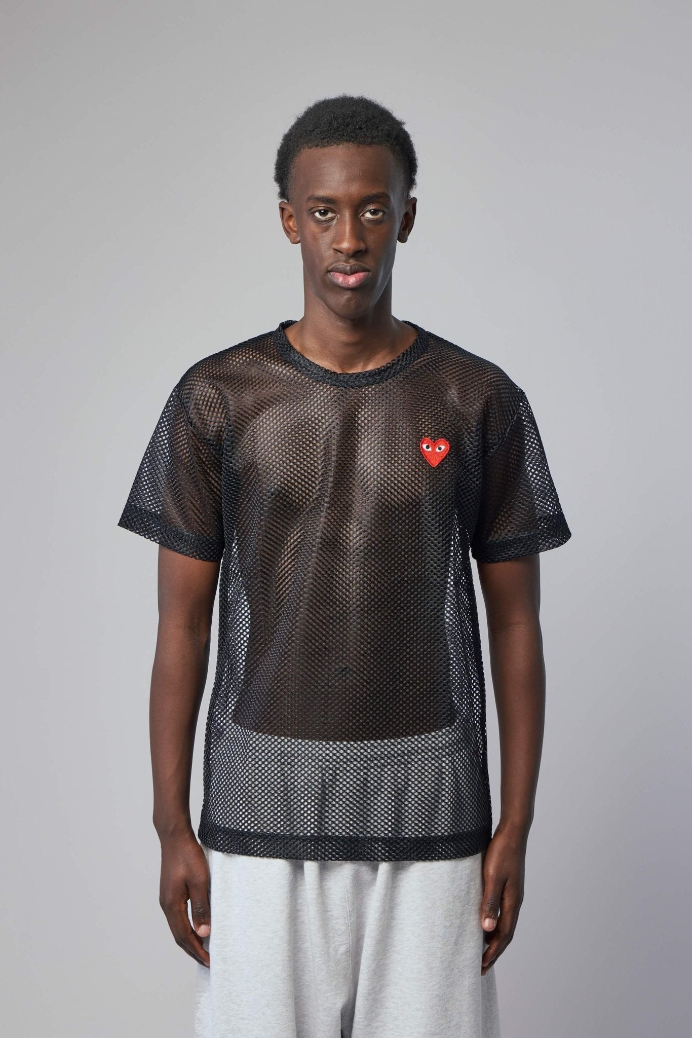 Comme des Garçons PLAY - T-shirt Mesh Red Emblem - LABELS