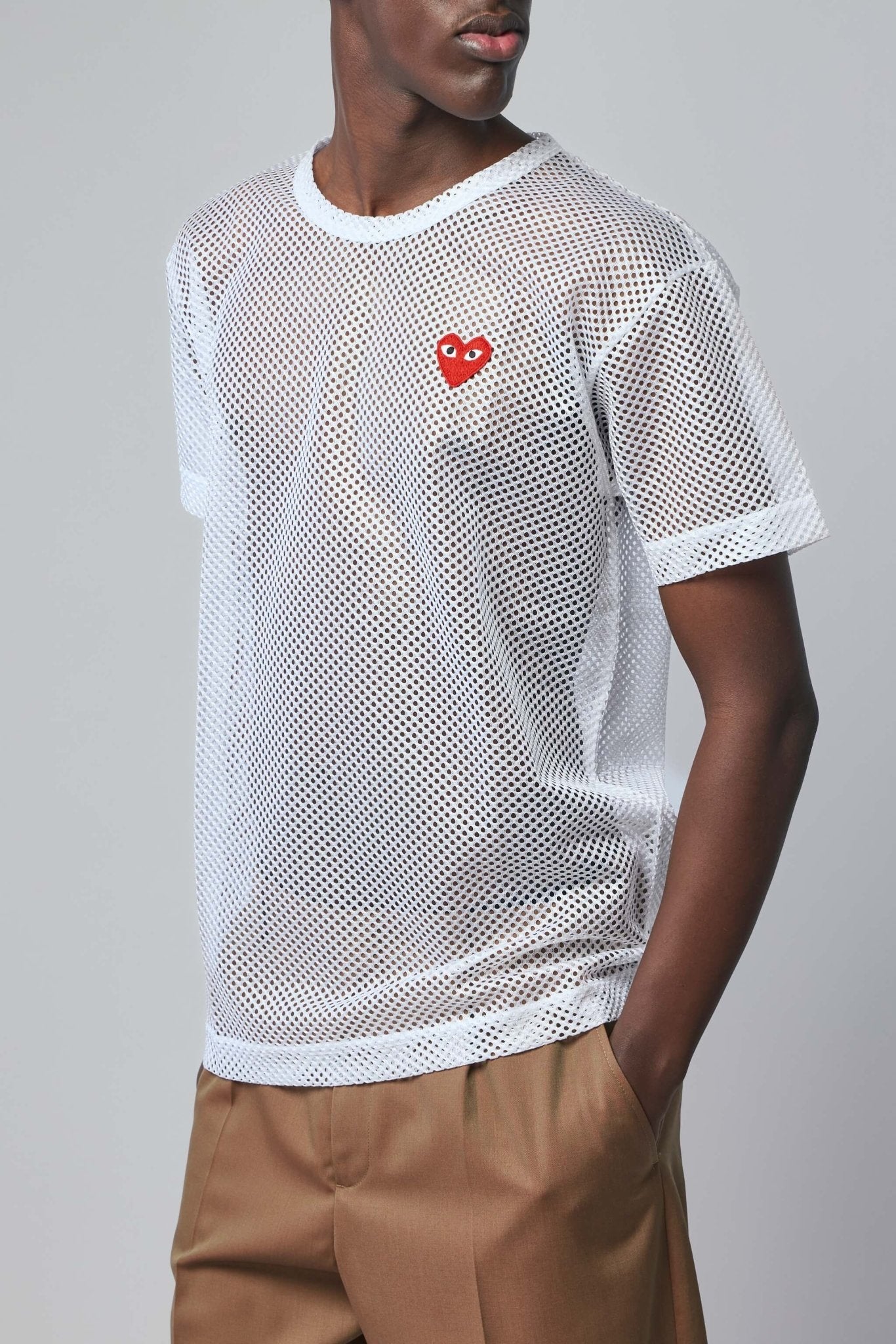 Comme des Garçons PLAY - T-shirt Mesh Red Emblem - LABELS