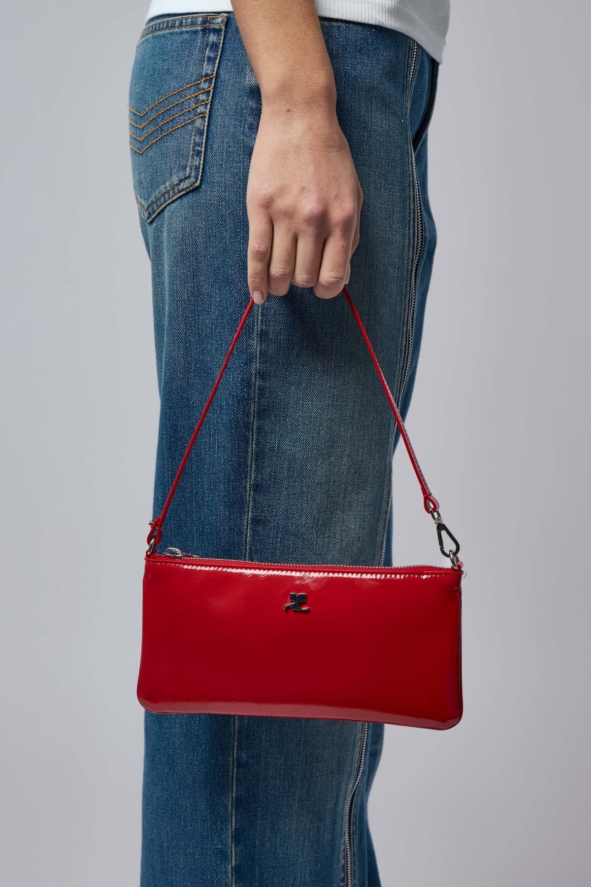 Courrèges red patent leather pouch rectangular shape side view