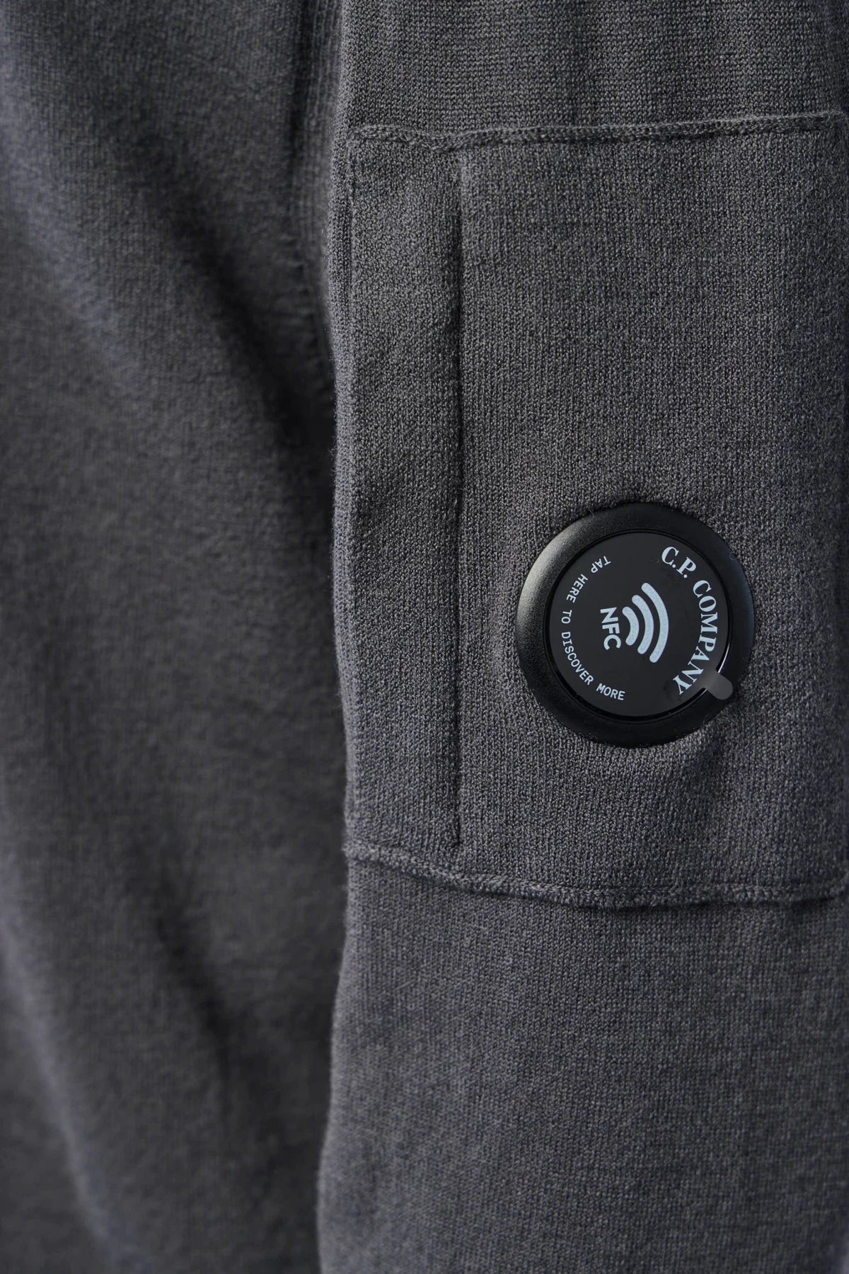 C.P. Company - Crew Neck - LABELS