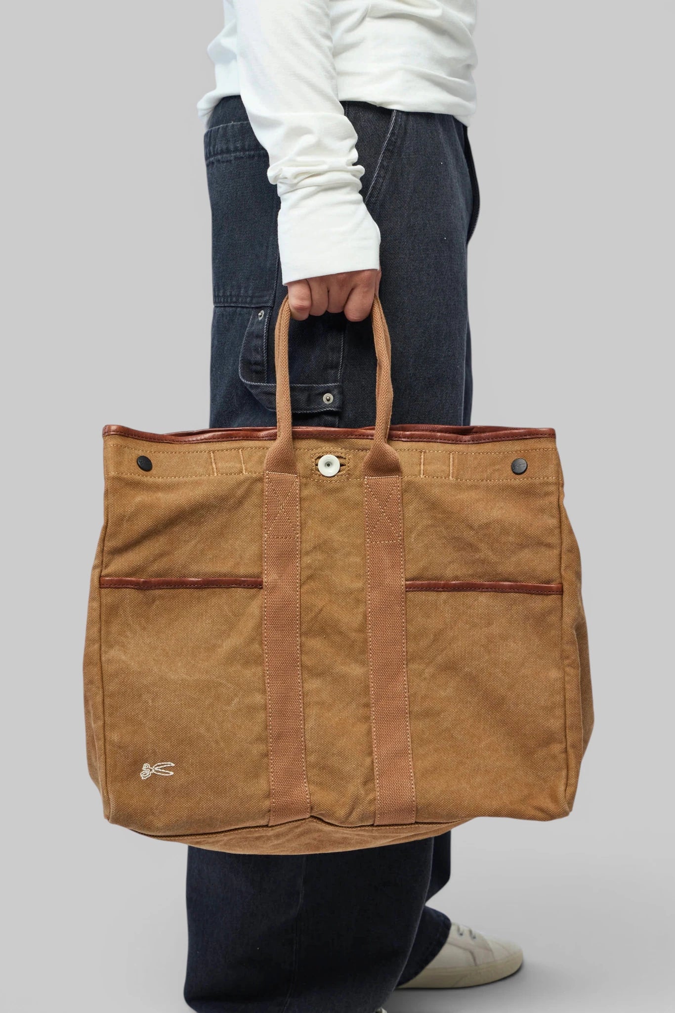 Denham - Hutch Canvas Medium Tote - LABELS