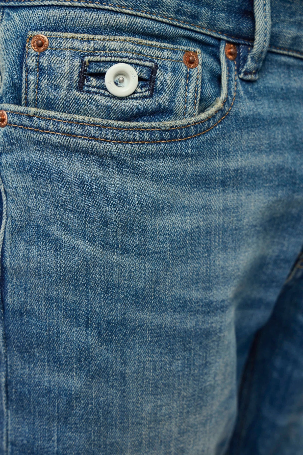 Denham - Razor Travis - LABELS