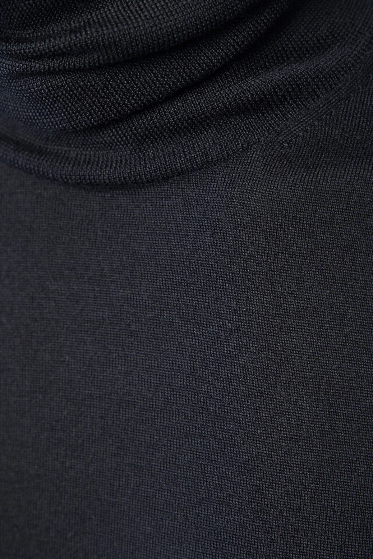 Dries Van Noten Munas Sweater back view showing silhouette