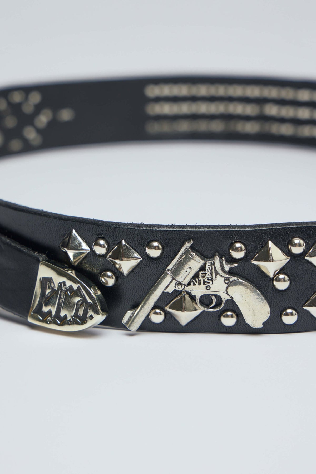 Premium leather construction detail of Gun Texas Serenade Belt