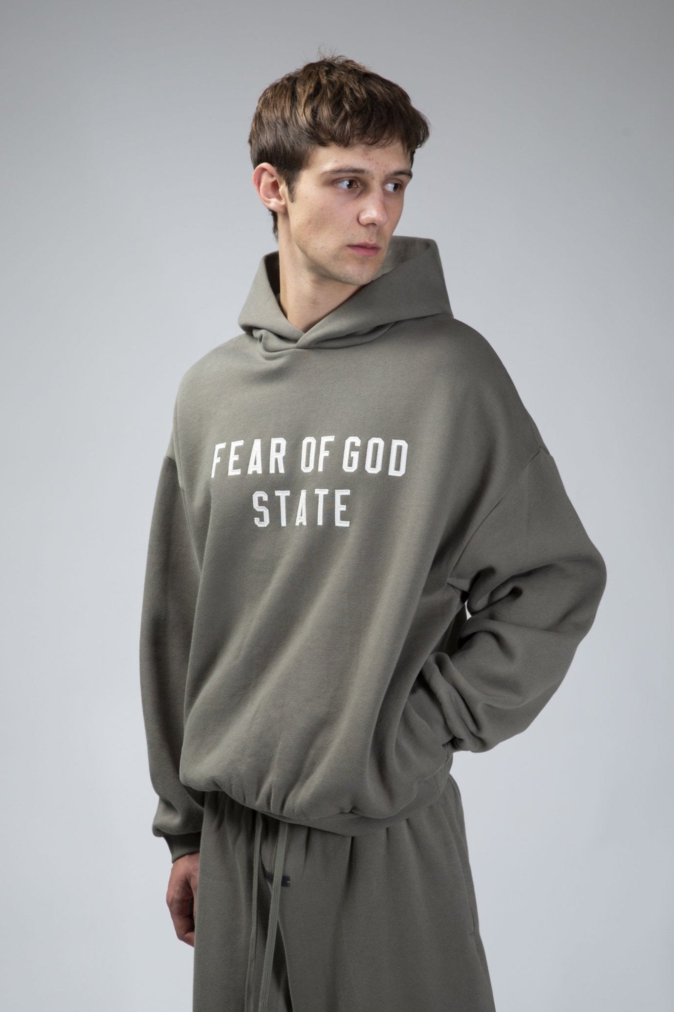 Fear of God Essentials - 90s Fit Fleece Hoodie Moss - LABELS