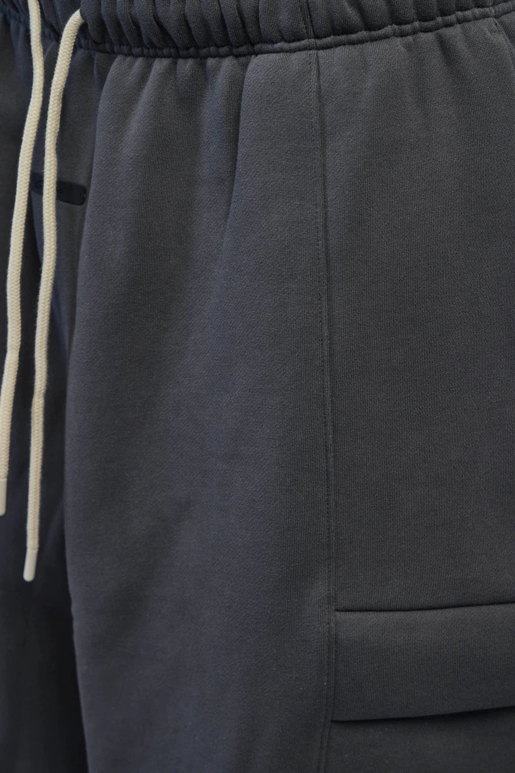 Fear Of God Essentials - Cargo Basketball Short - LABELS
