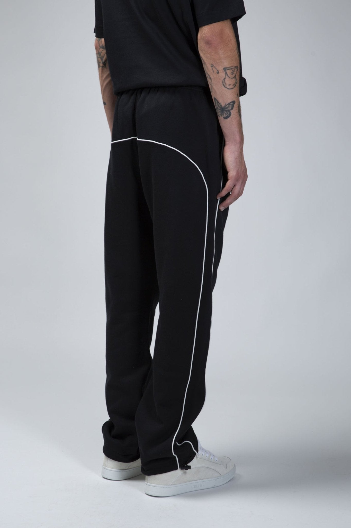 Fear of God Essentials - Relaxed Fleece Sweatpant With Piping - LABELS