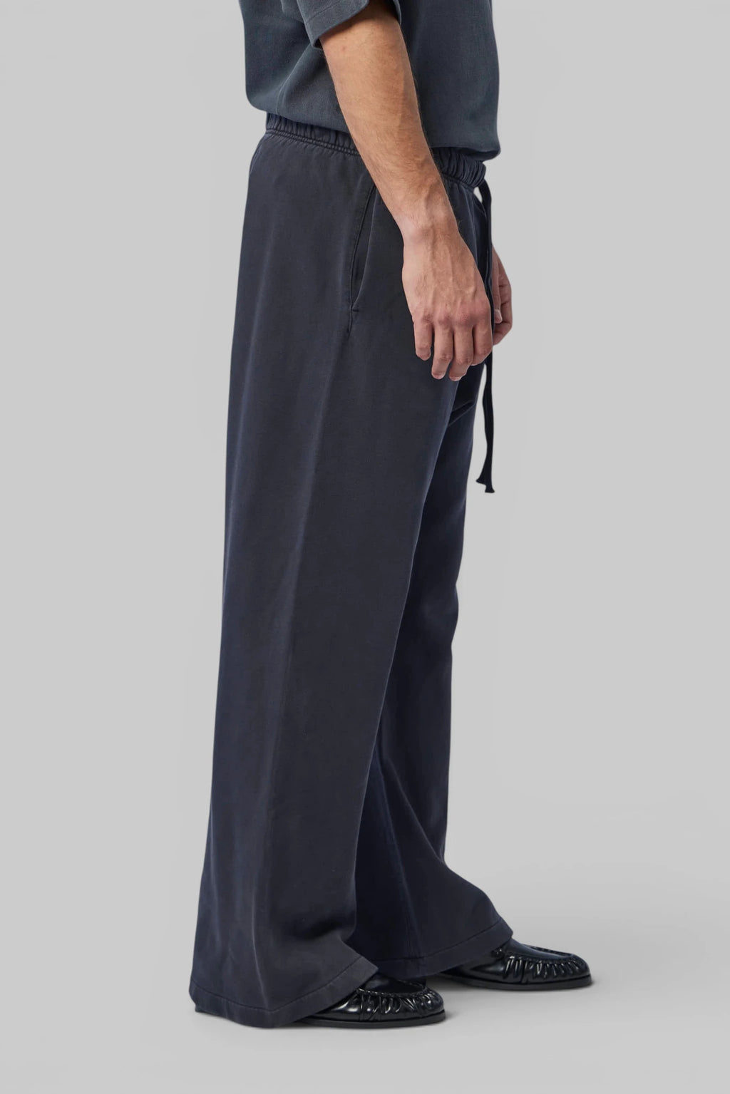 Fear Of God Essentials - Training Classic Fit Flare Sweatpant - LABELS