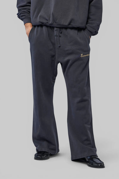 Training Classic Fit Flare Sweatpant