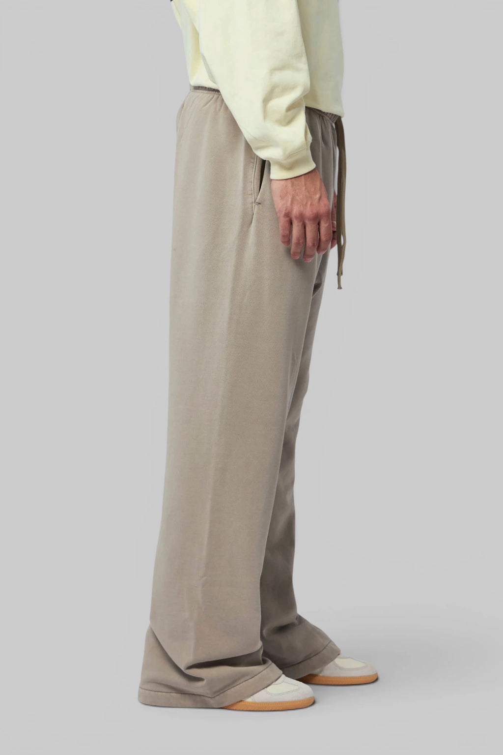 Fear Of God Essentials - Training Classic Fit Flare Sweatpant - LABELS