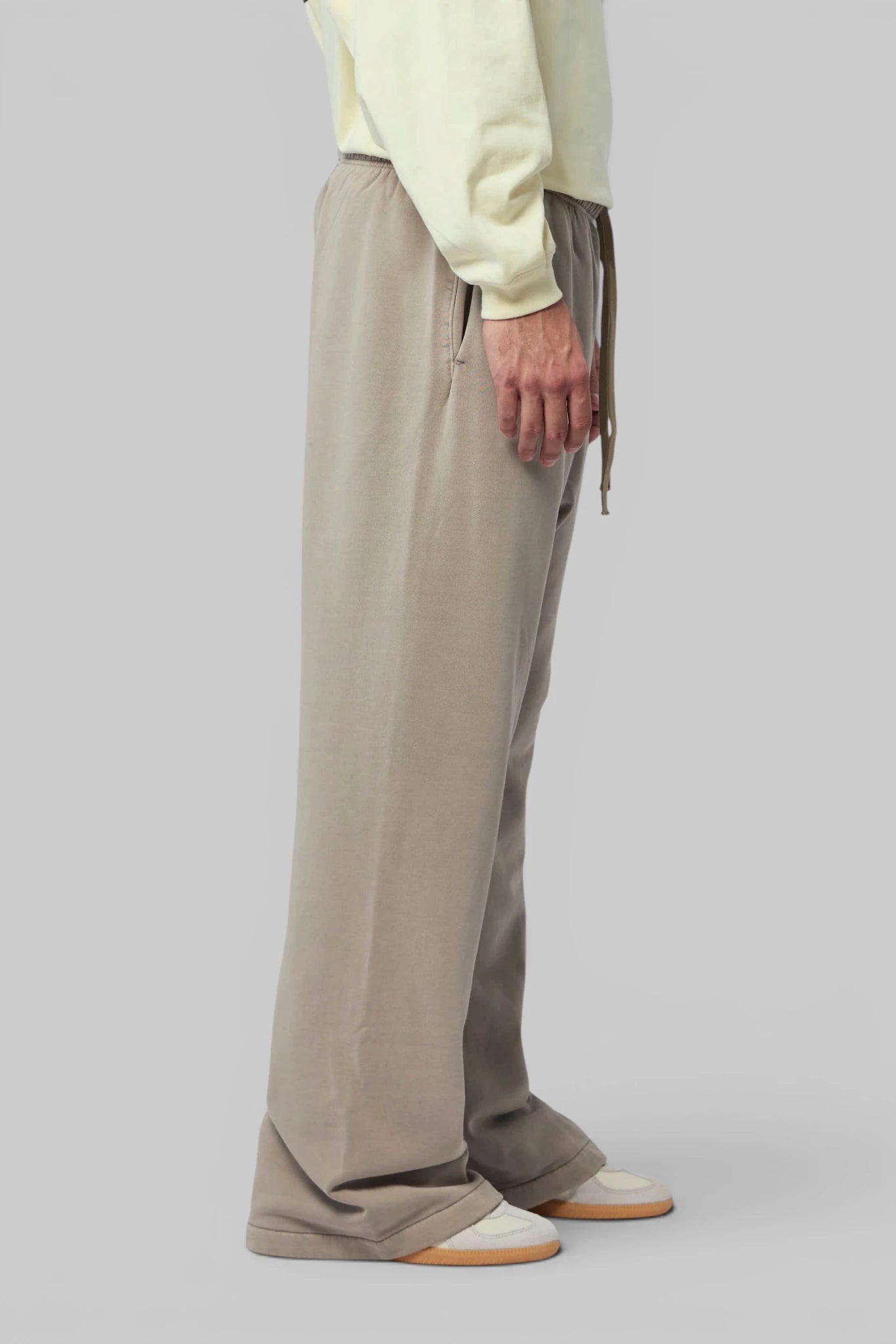 Fear Of God Essentials - Training Classic Fit Flare Sweatpant - LABELS