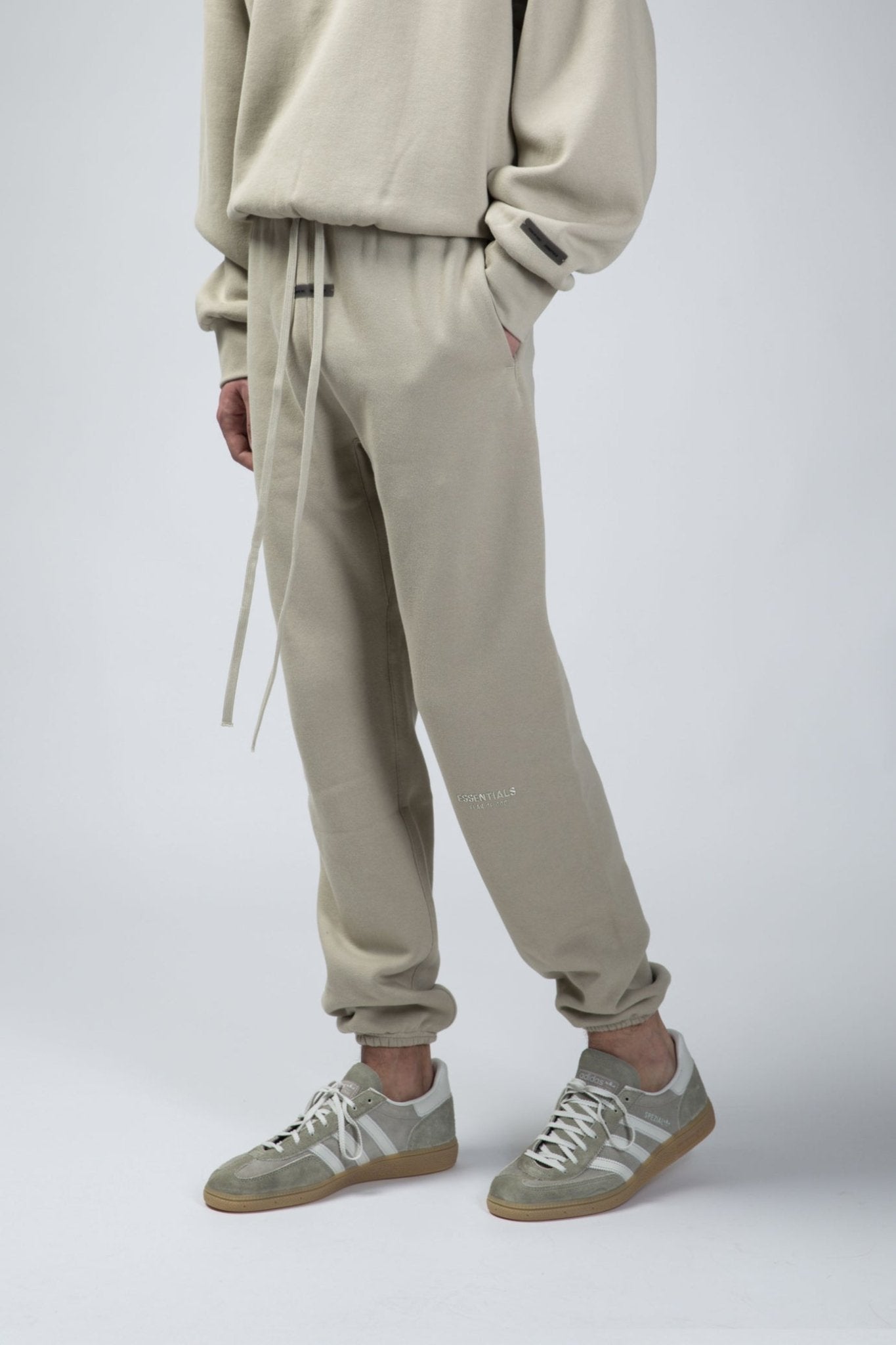 Fear of God Essentials - Vintage Fleece Sweatpant - LABELS