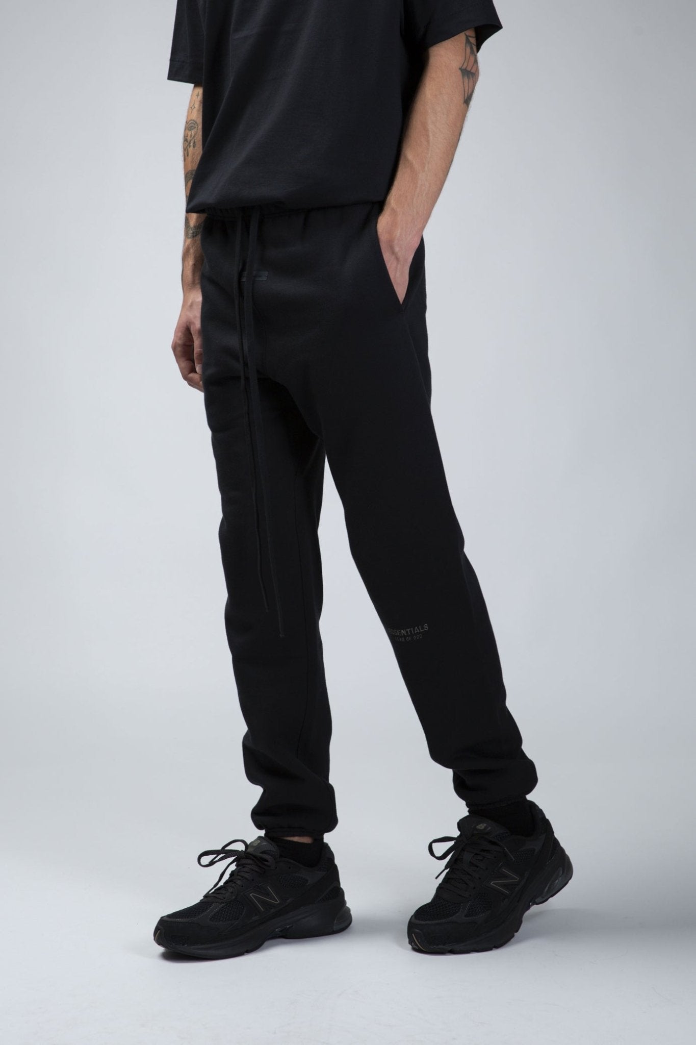 Fear of God Essentials - Vintage Fleece Sweatpant - LABELS