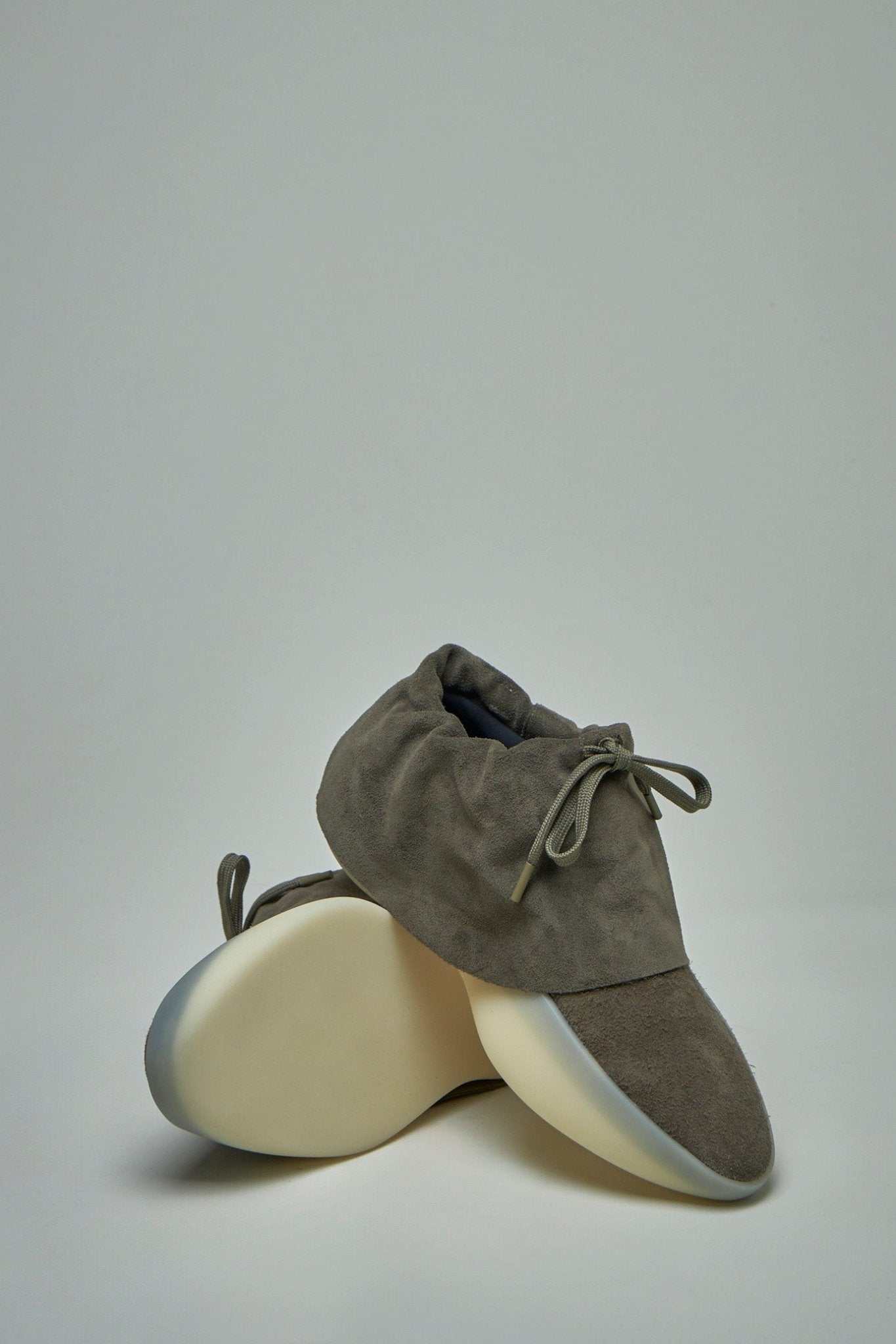 Fear of God Low Top Sneakers - Moc Low Runner – LABELS