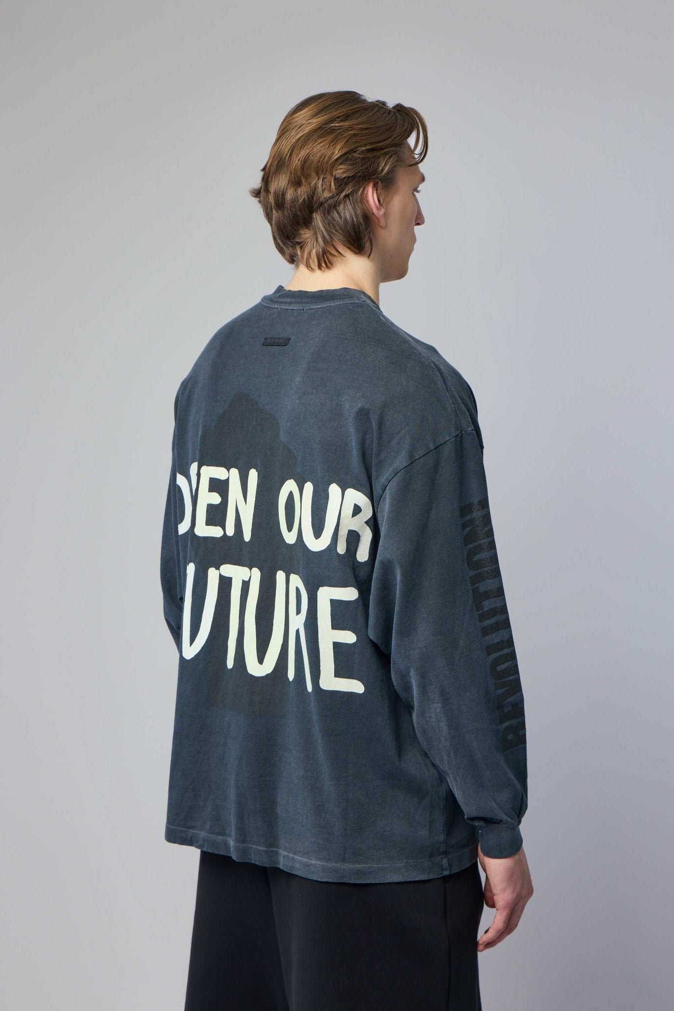 早い者勝ち　FEAR OF GOD future tシャツ Fear of God T-Shirts - Relaxed 'Future' Long Sleeve – LABELS