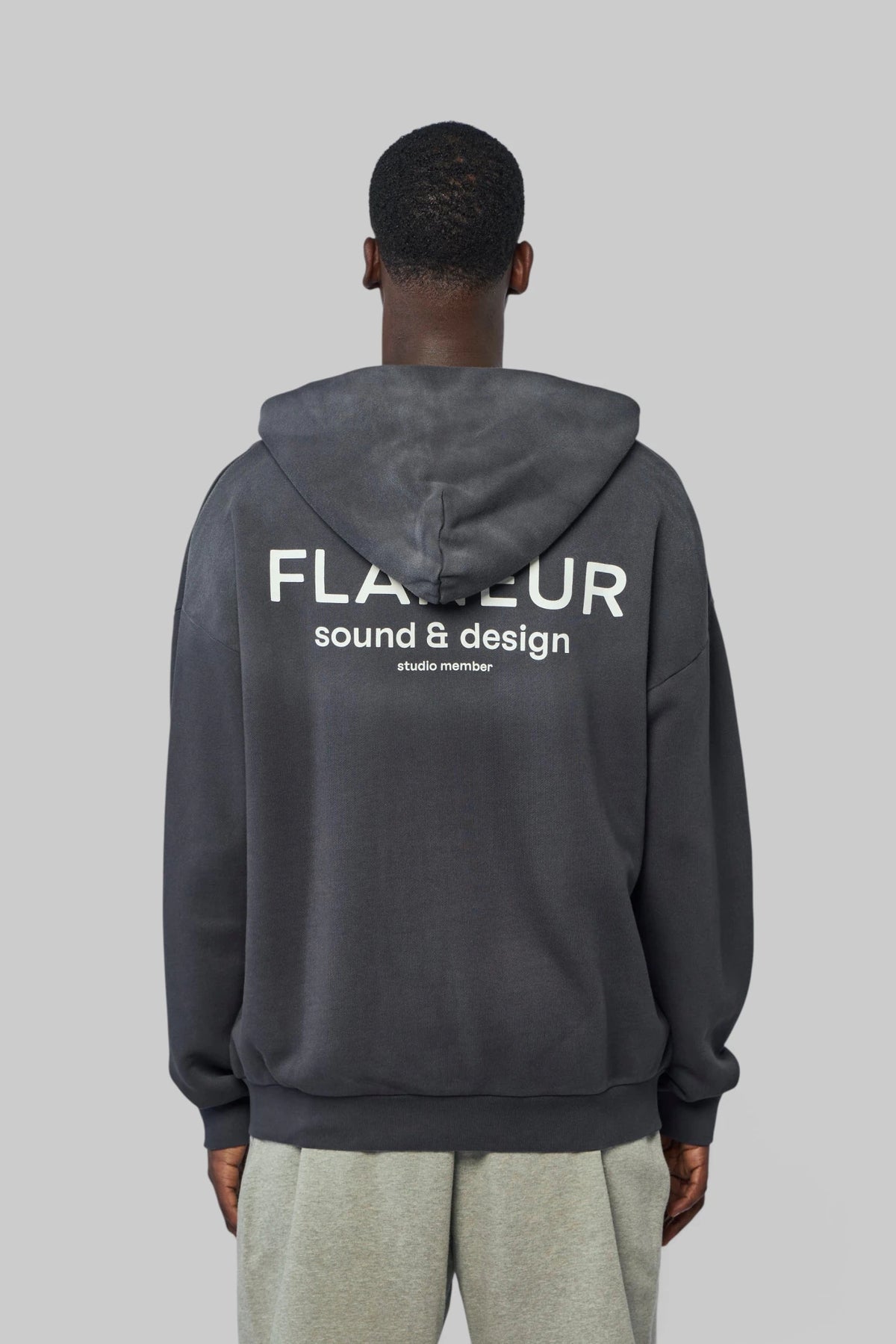 FLÂNEUR - Sound & Design Studio Member Zip-up - LABELS