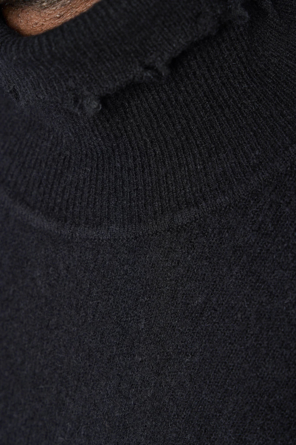 FREI-MUT - Turtle Neck, Boxy Fit In Lamawool - LABELS