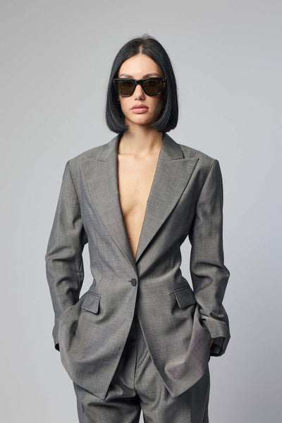 Case Waisted with Slit Jacket