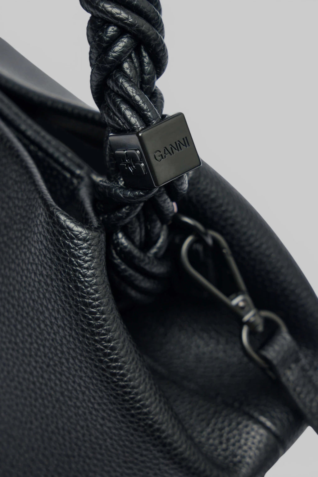 Ganni - Ganni Bou Bag Small Grained - LABELS