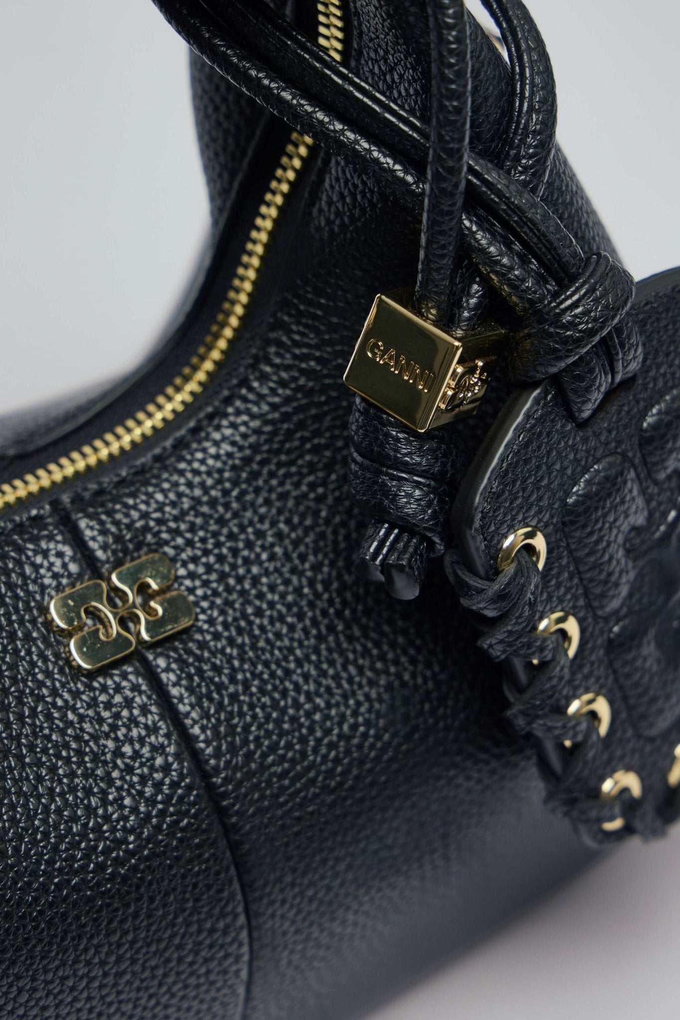 Ganni - Hobo Mini Grained - LABELS