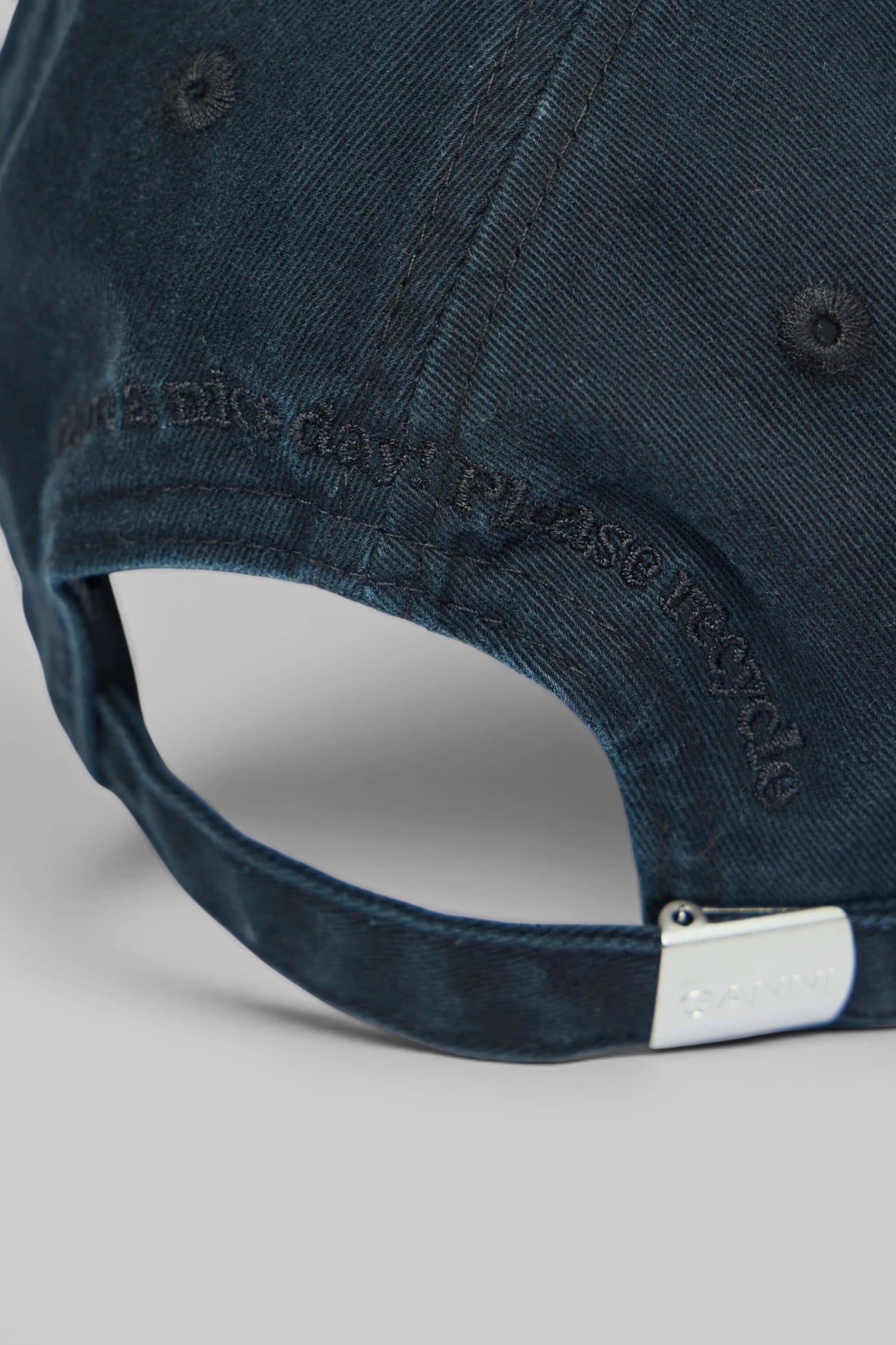 Ganni - Washed Cotton Canvas Cap Emb - LABELS